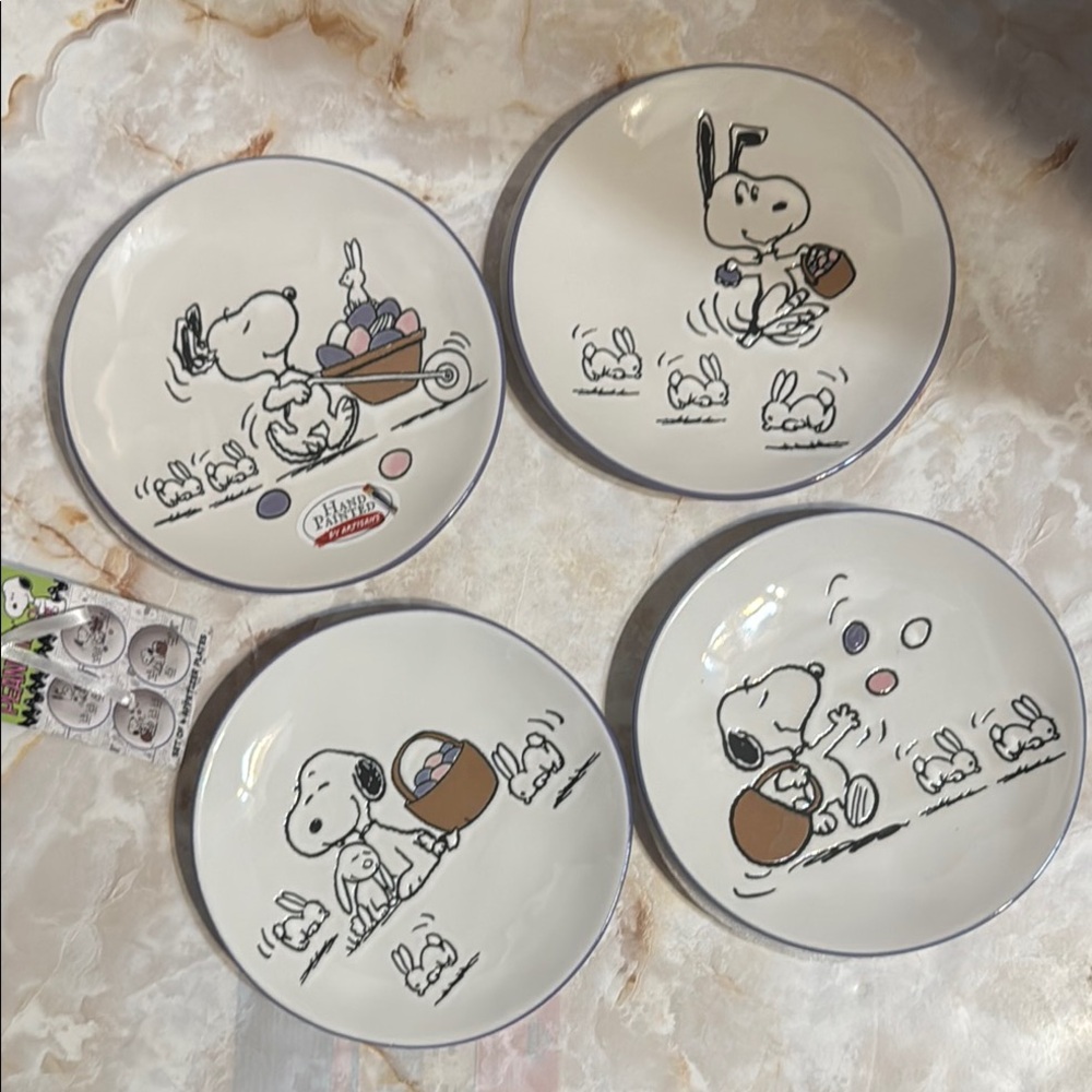 Peanuts : Set of 4 Easter theme appetizer plates